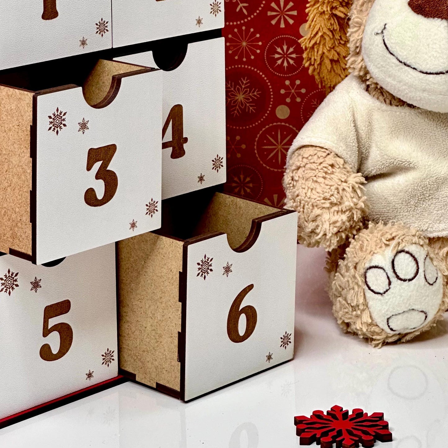Plaid Christmas Advent Calendar – Personalized Wooden Countdown