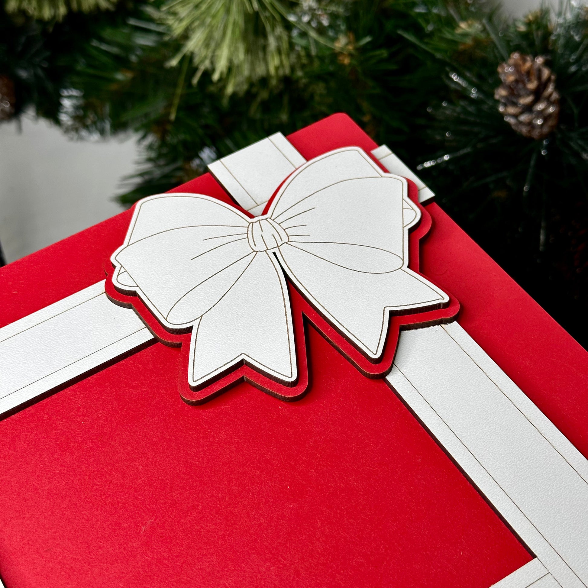 Laser-engraved wooden cube Advent calendar with 24 numbered drawers
